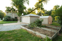 13-8776-garden_1200