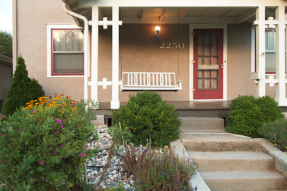 06-8796-front_1200