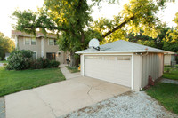 15-8775-garage_1200